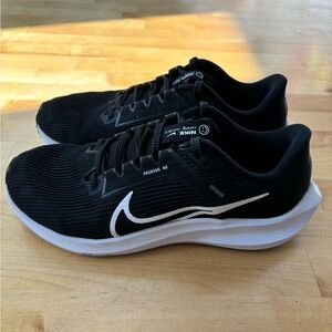 Nike Pegasus 40 Size 8